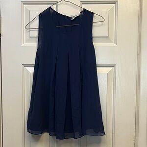 BCBGeneration Navy Sleeveless Flowy Blouse M